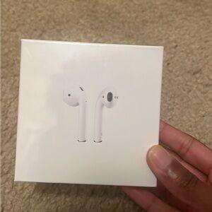 Apple AirPods Wireless Earphones in White